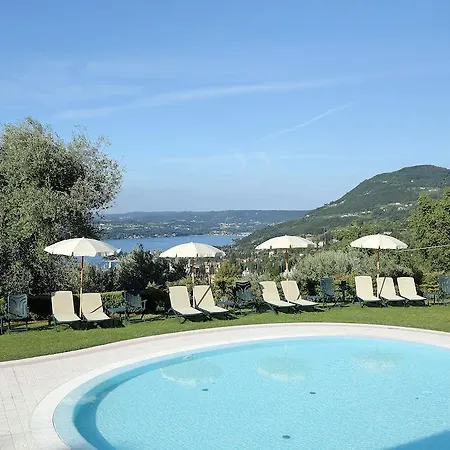 Borgo *