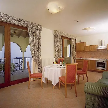 Borgo Apartment *